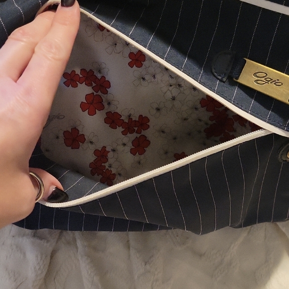 OGIO Navy Blue Striped Crossbody Bag - Picture 8 of 11